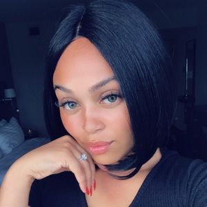 Meet your Posher, Cassandra